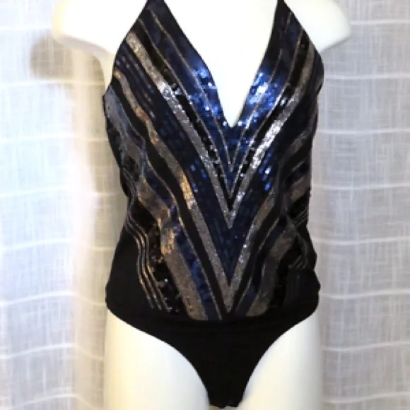 Express Black Top - Picture 1 of 4